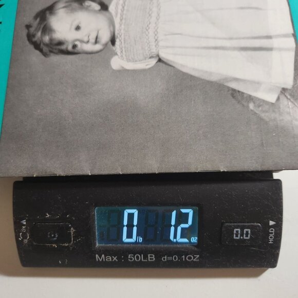 Vintage Smocking Booklet 1 By Penelope Publications For Embroidery & Crochet - Picture 6 of 6